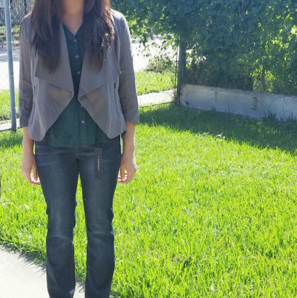 Gray draped suits blazer